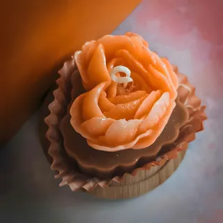 Preview of Heart Rose Cupcake Candle.