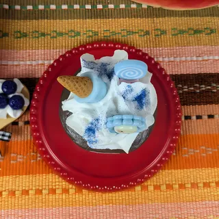 Preview of Faux Blueberry Cupcake.